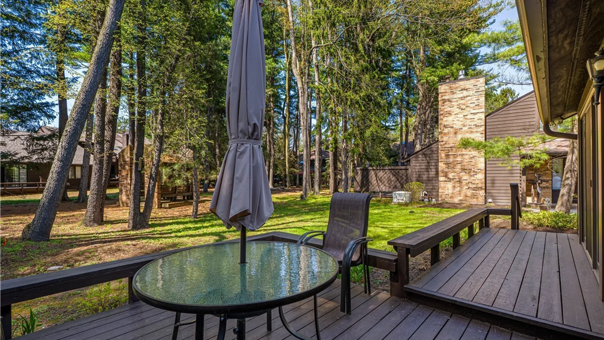 Property at 182 Breezewood Cmn, Amherst, NY 14051 31