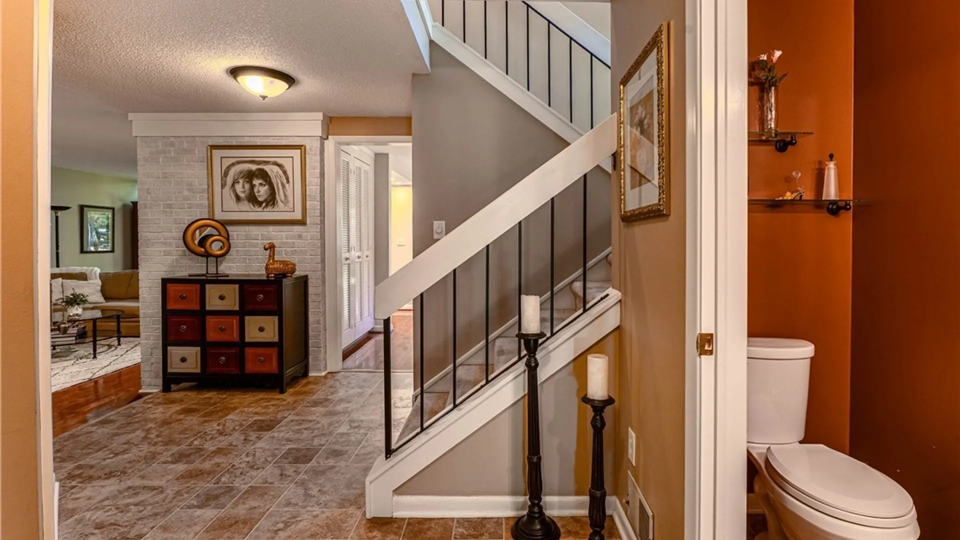 Property at 182 Breezewood Cmn, Amherst, NY 14051 4