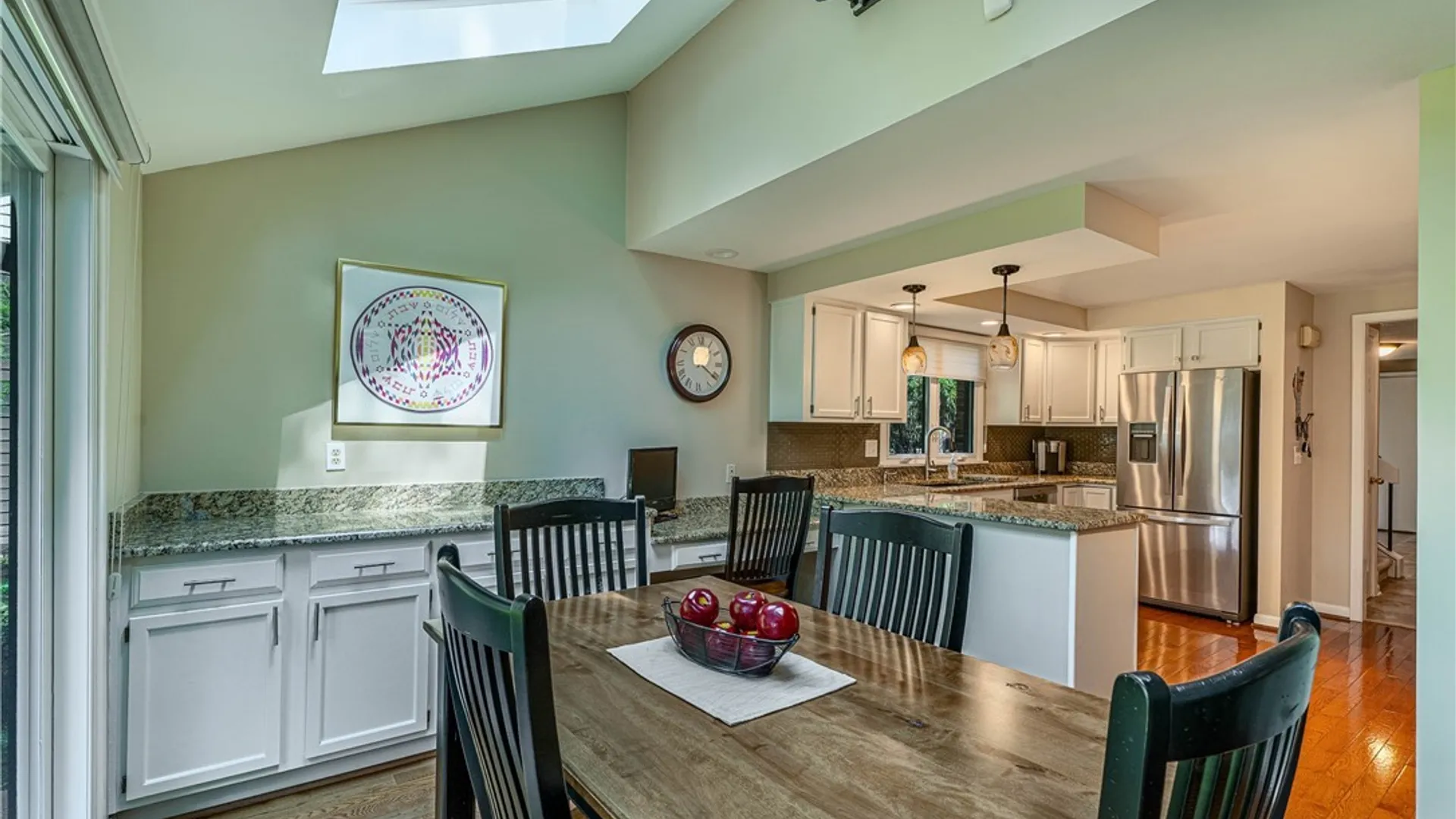 Property at 182 Breezewood Cmn, Amherst, NY 14051 9