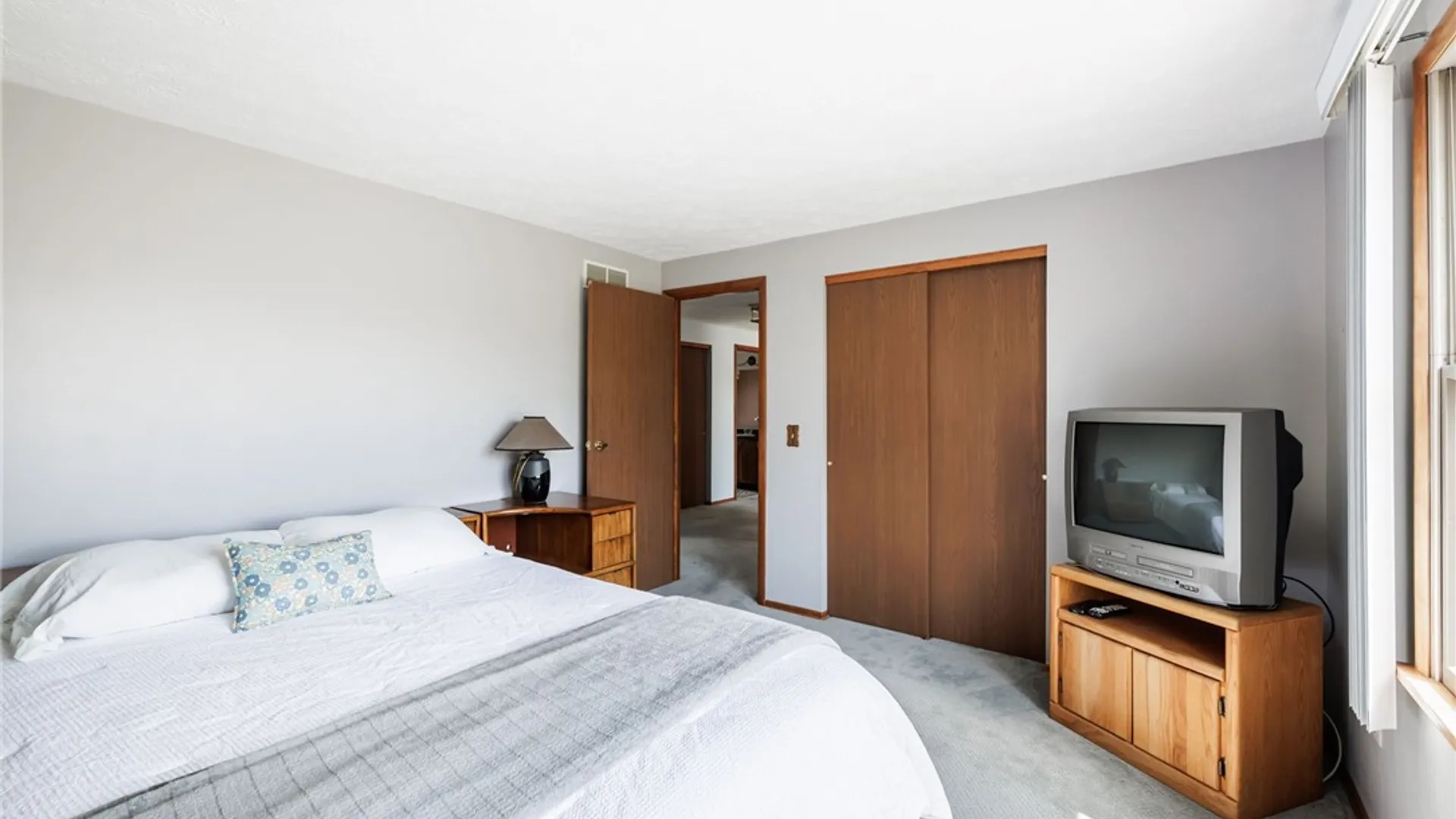 Property at 74 Gnage Lane, Greece, NY 14612 23