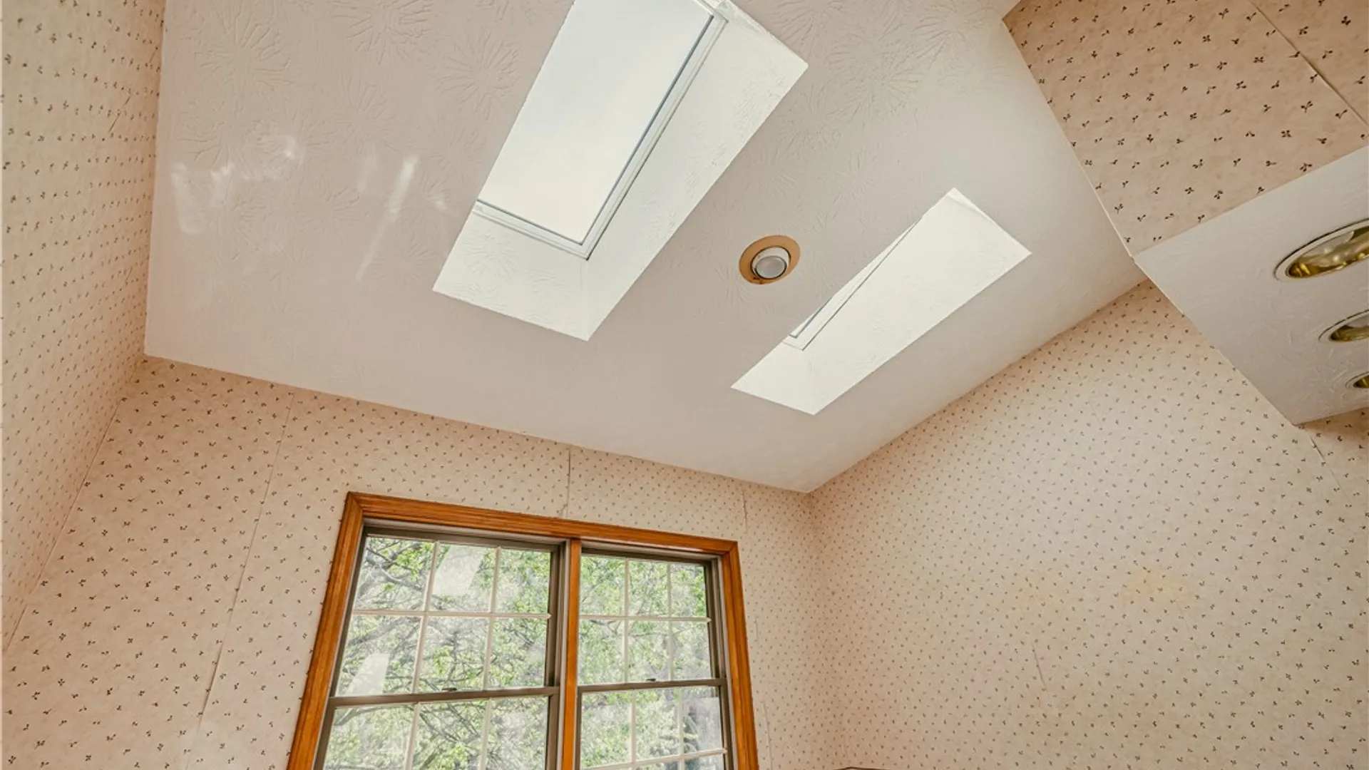 Property at 295 Willow Creek Lane, Irondequoit, NY 14622 24