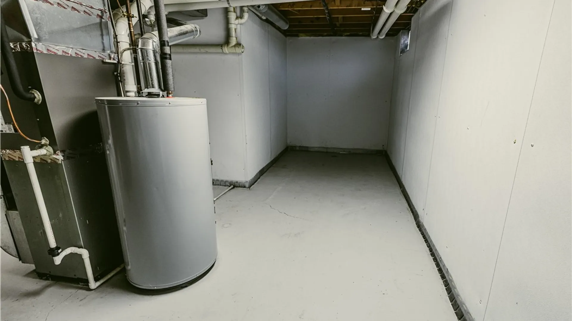 Property at 295 Willow Creek Lane, Irondequoit, NY 14622 28