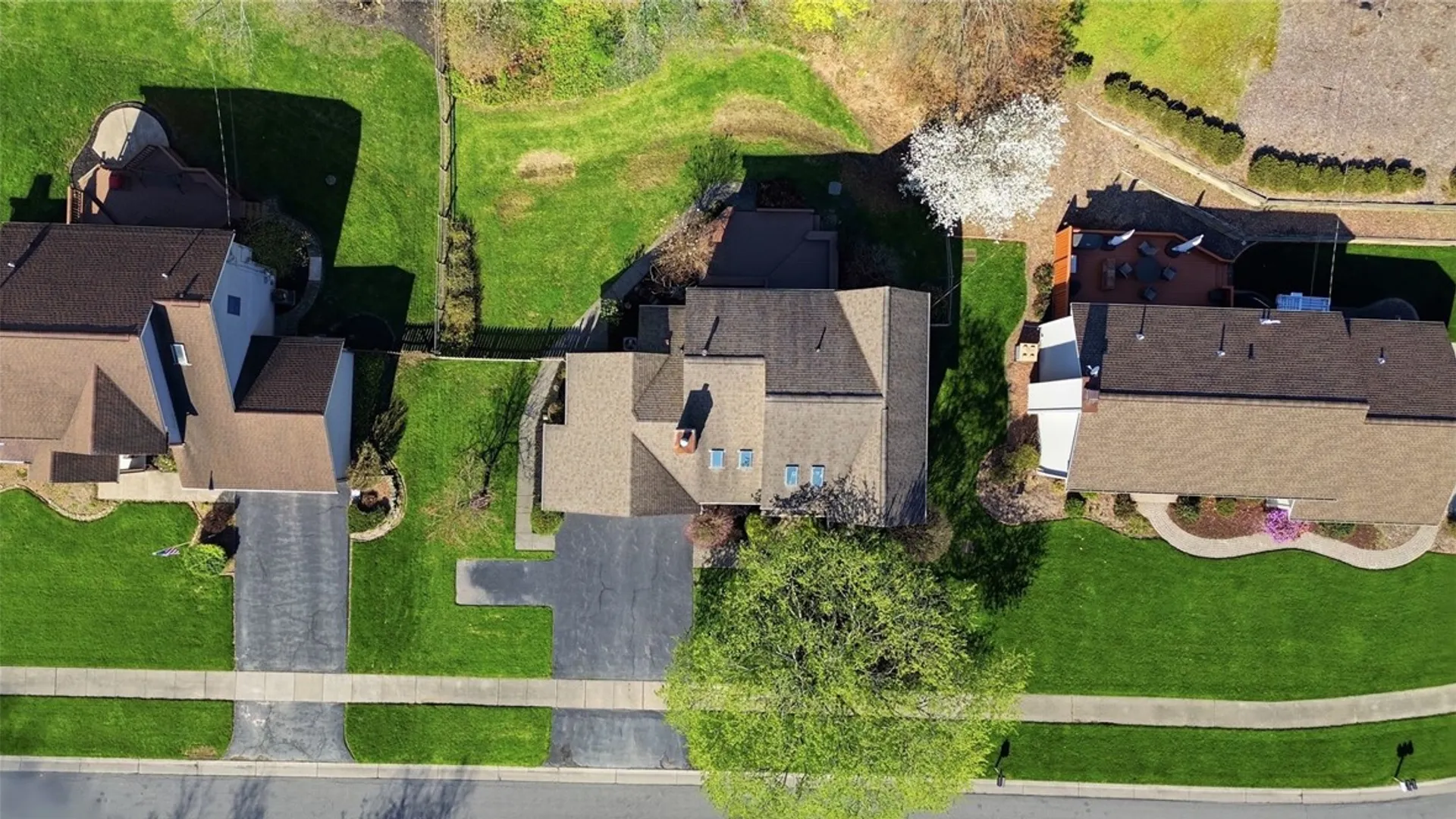 Property at 295 Willow Creek Lane, Irondequoit, NY 14622 35