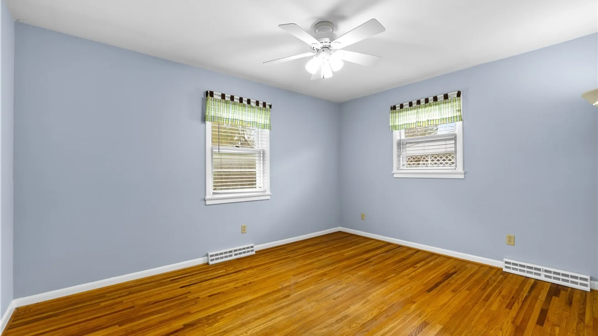 Property at 26 Geer Avenue, Utica, NY 13501 16
