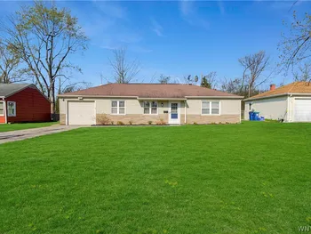 468 Campus Dr, Amherst, NY 14226