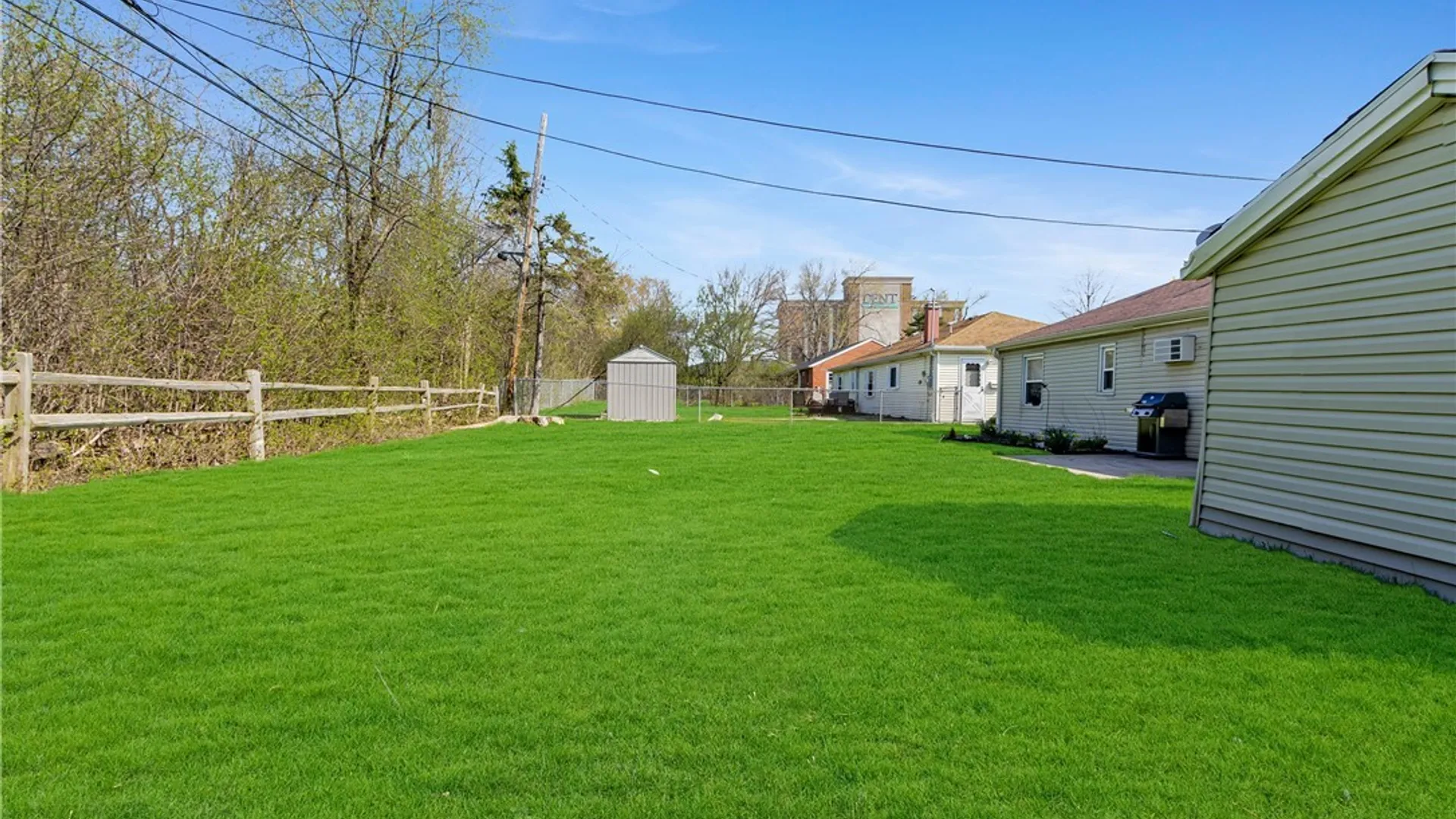 Property at 468 Campus Dr, Amherst, NY 14226 6