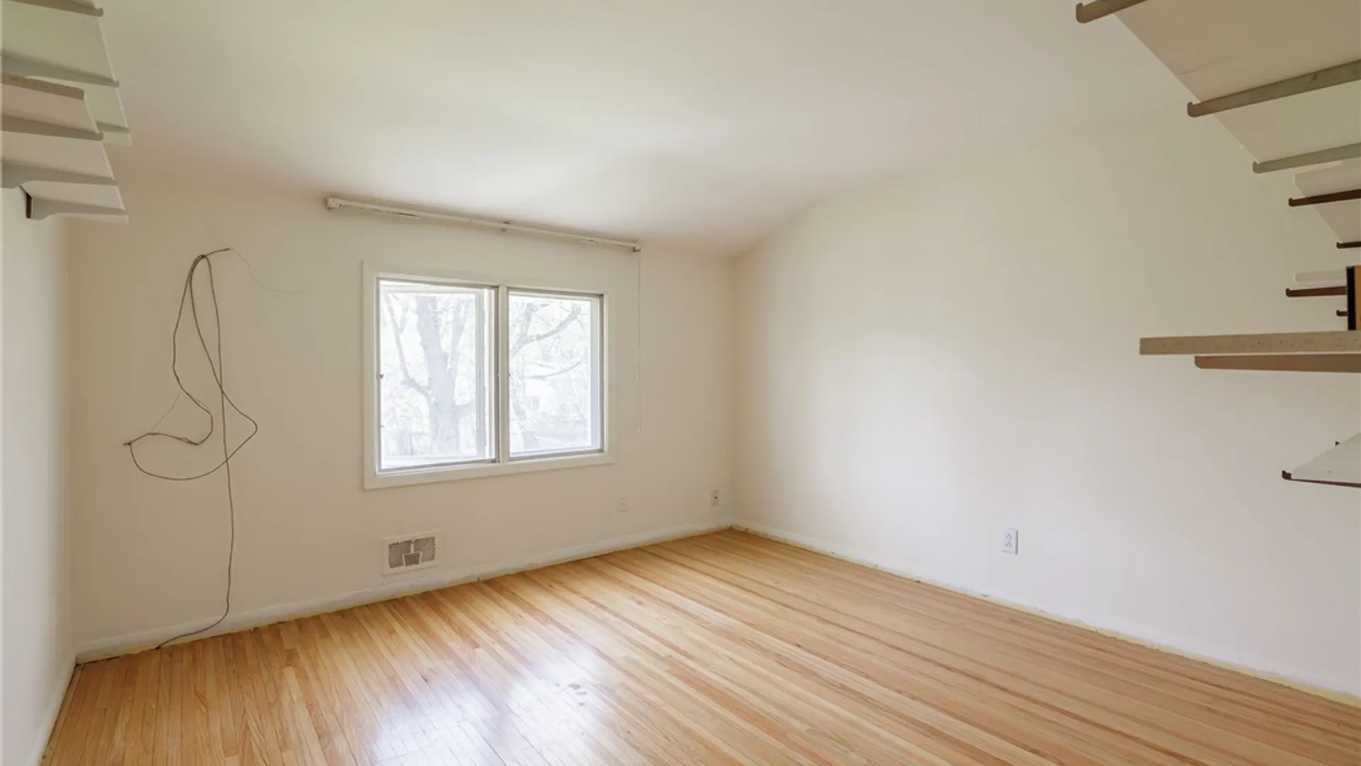 Property at 290 Dunrovin Lane, Brighton, NY 14618 18