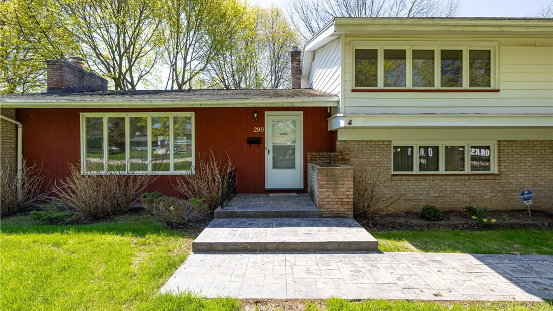 Property at 290 Dunrovin Lane, Brighton, NY 14618 2