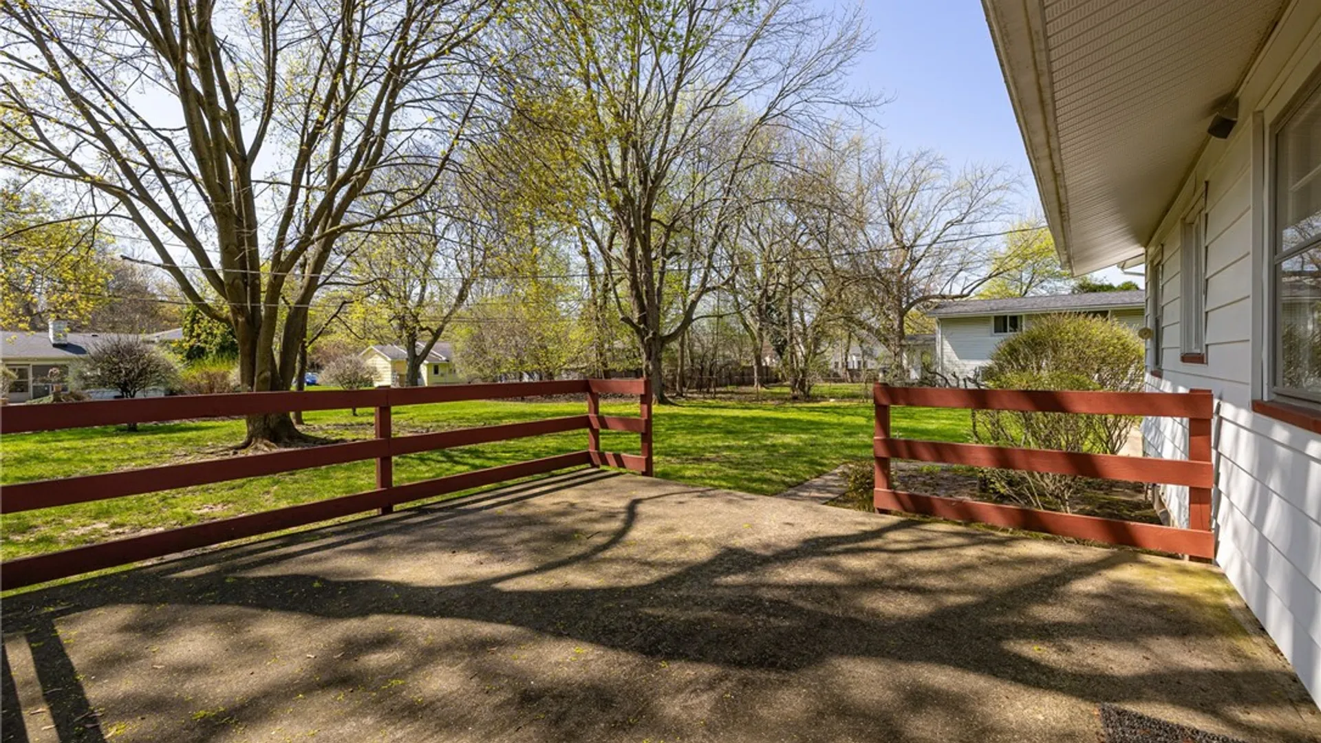 Property at 290 Dunrovin Lane, Brighton, NY 14618 32