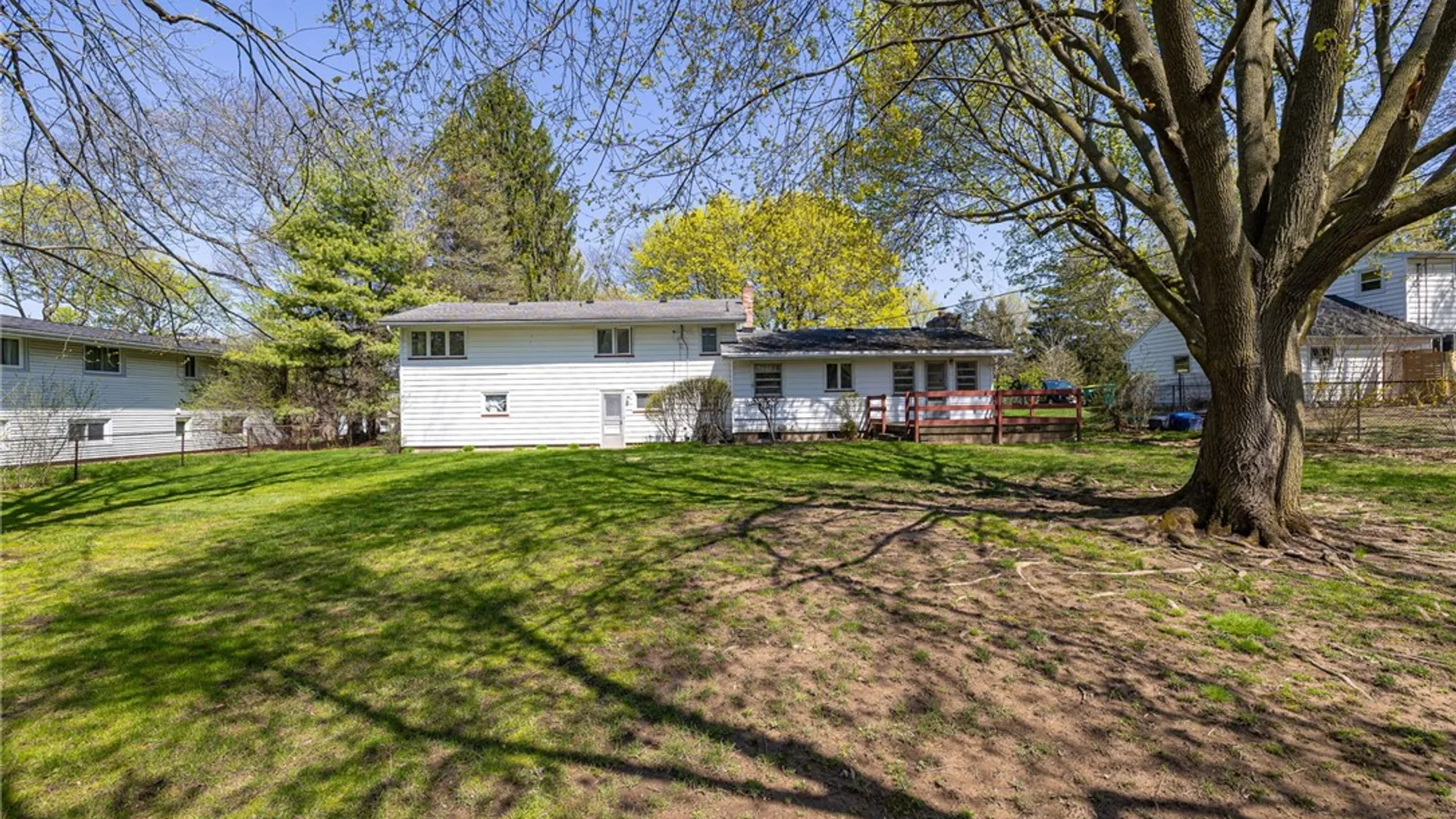 Property at 290 Dunrovin Lane, Brighton, NY 14618 35