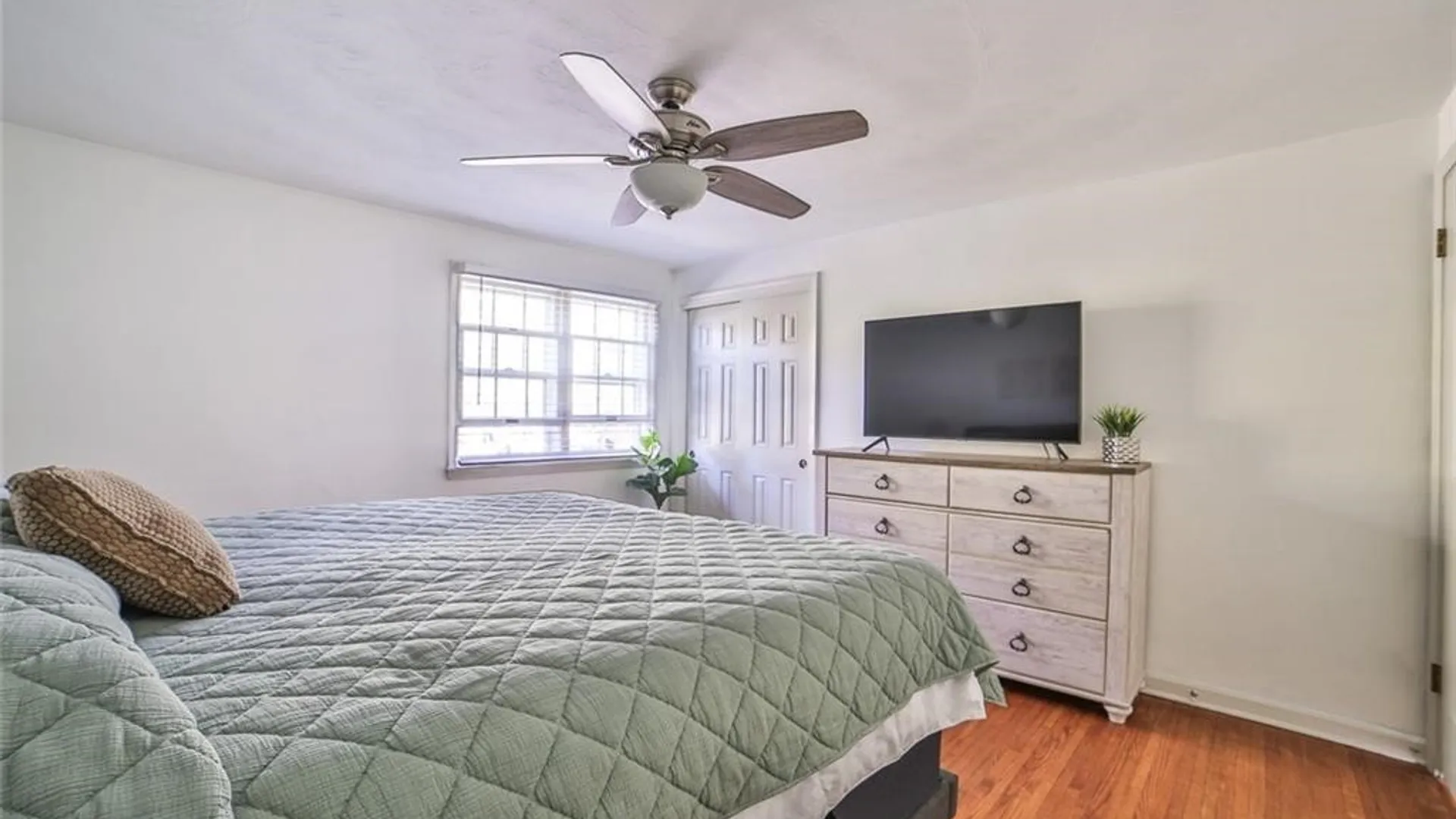 Property at 563 Lockport Street, Porter, NY 14174 34