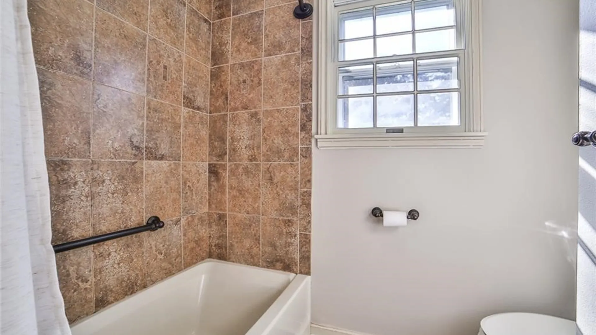 Property at 563 Lockport Street, Porter, NY 14174 39