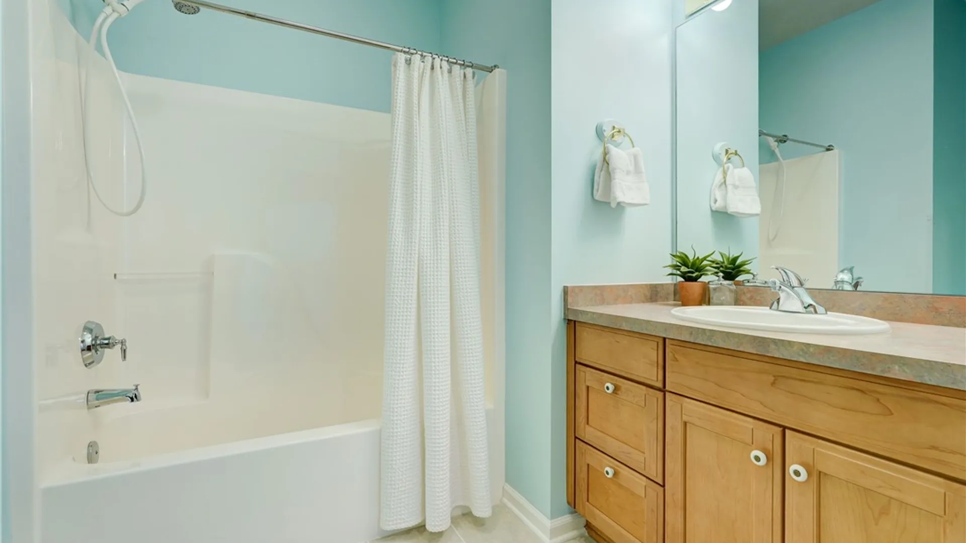 Property at 27 Granite Drive, Perinton, NY 14526 13