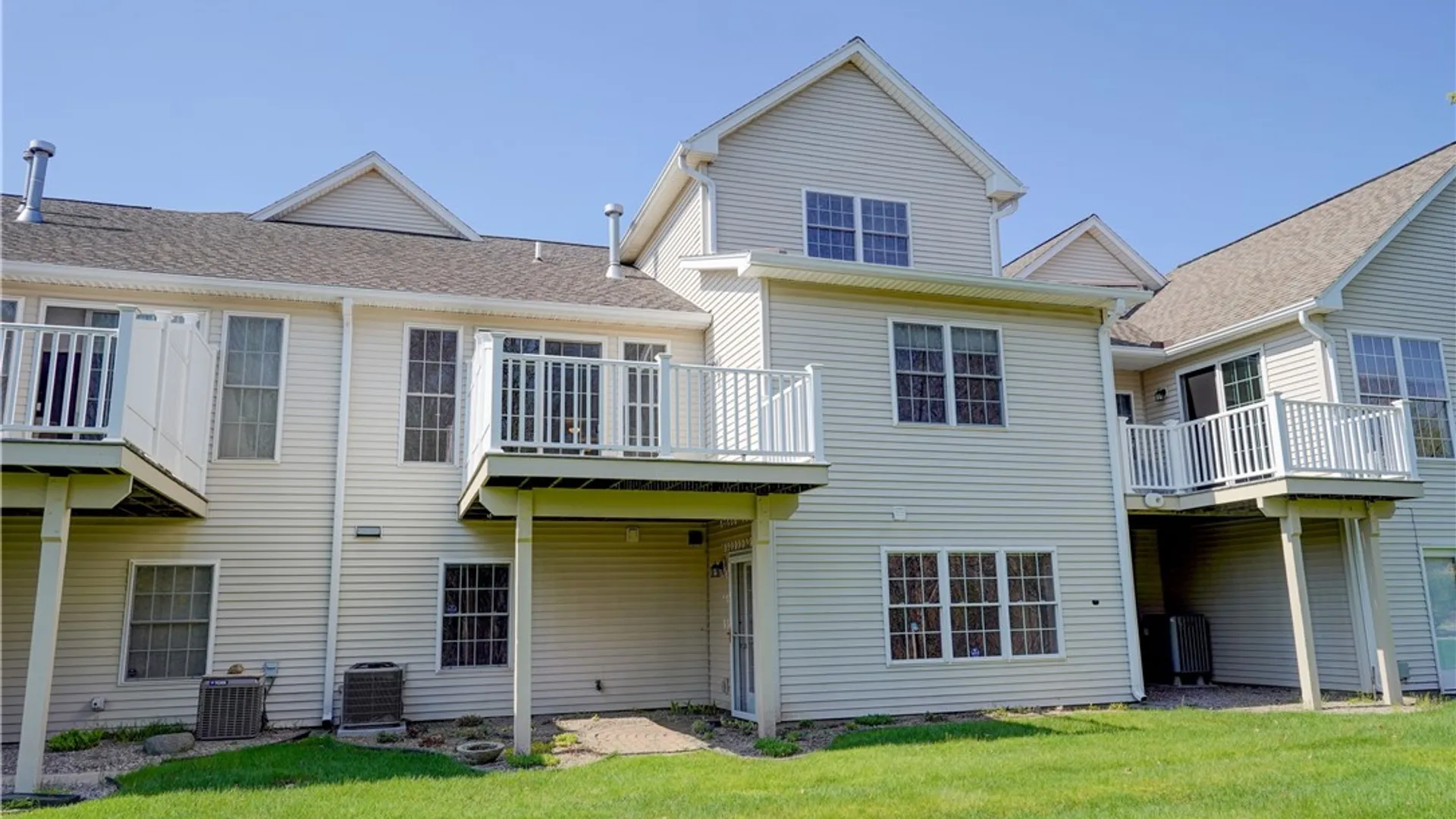 Property at 27 Granite Drive, Perinton, NY 14526 23