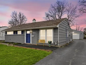 24 Monica Road, Grand Island, NY 14072
