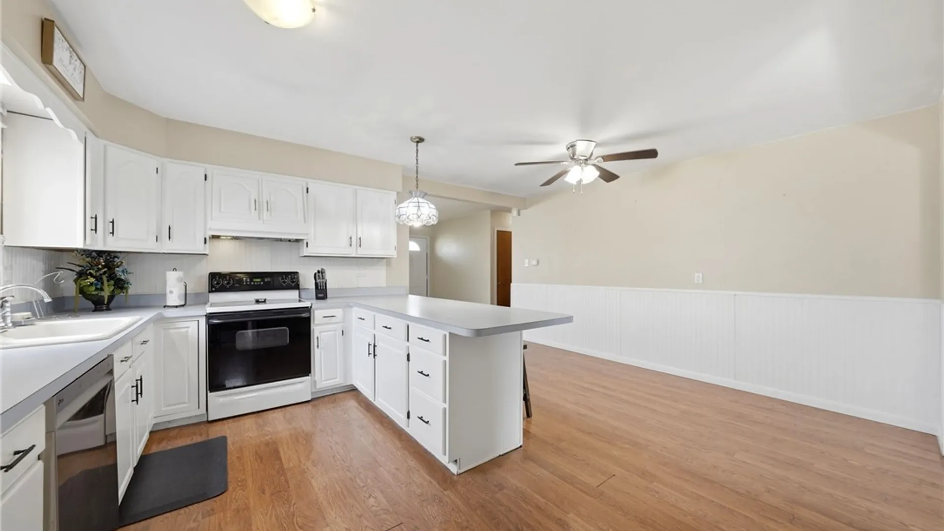 Property at 24 Monica Road, Grand Island, NY 14072 7