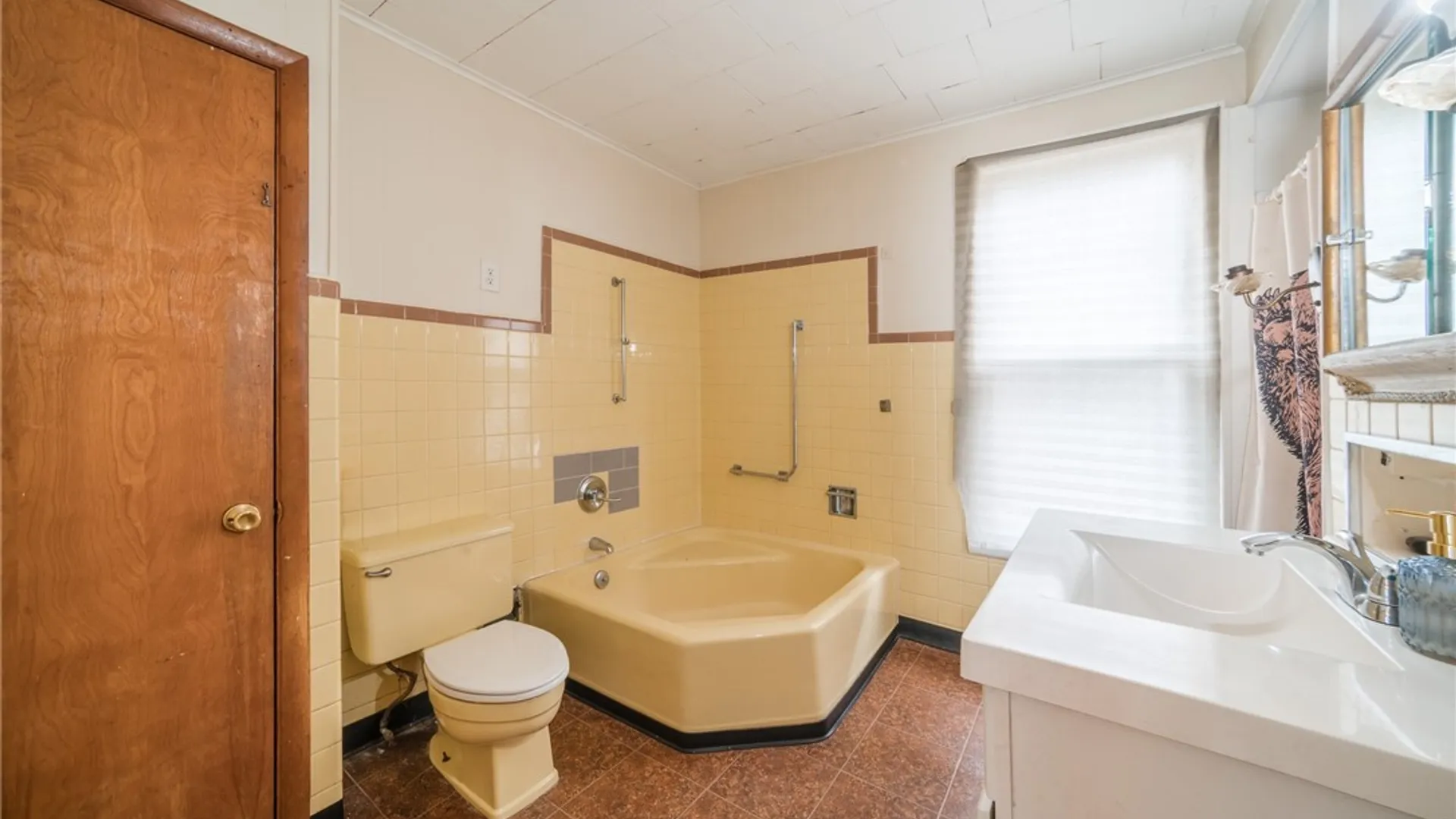 Property at 113 Lawrence Street, Syracuse, NY 13208 17