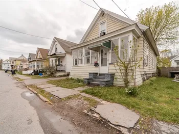 Property at 113 Lawrence Street, Syracuse, NY 13208