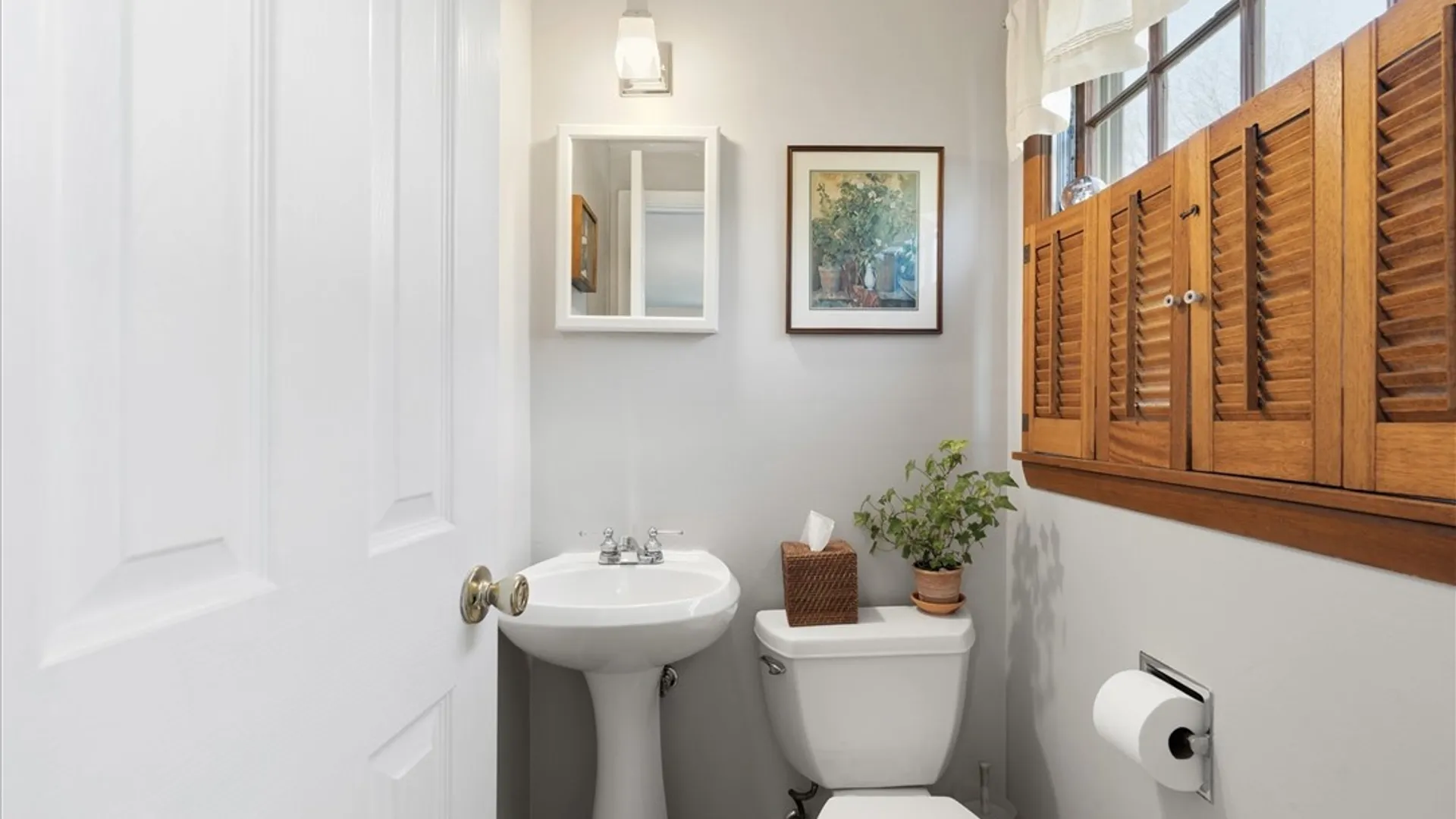 Property at 207 Thornton Circle, Camillus, NY 13031 17