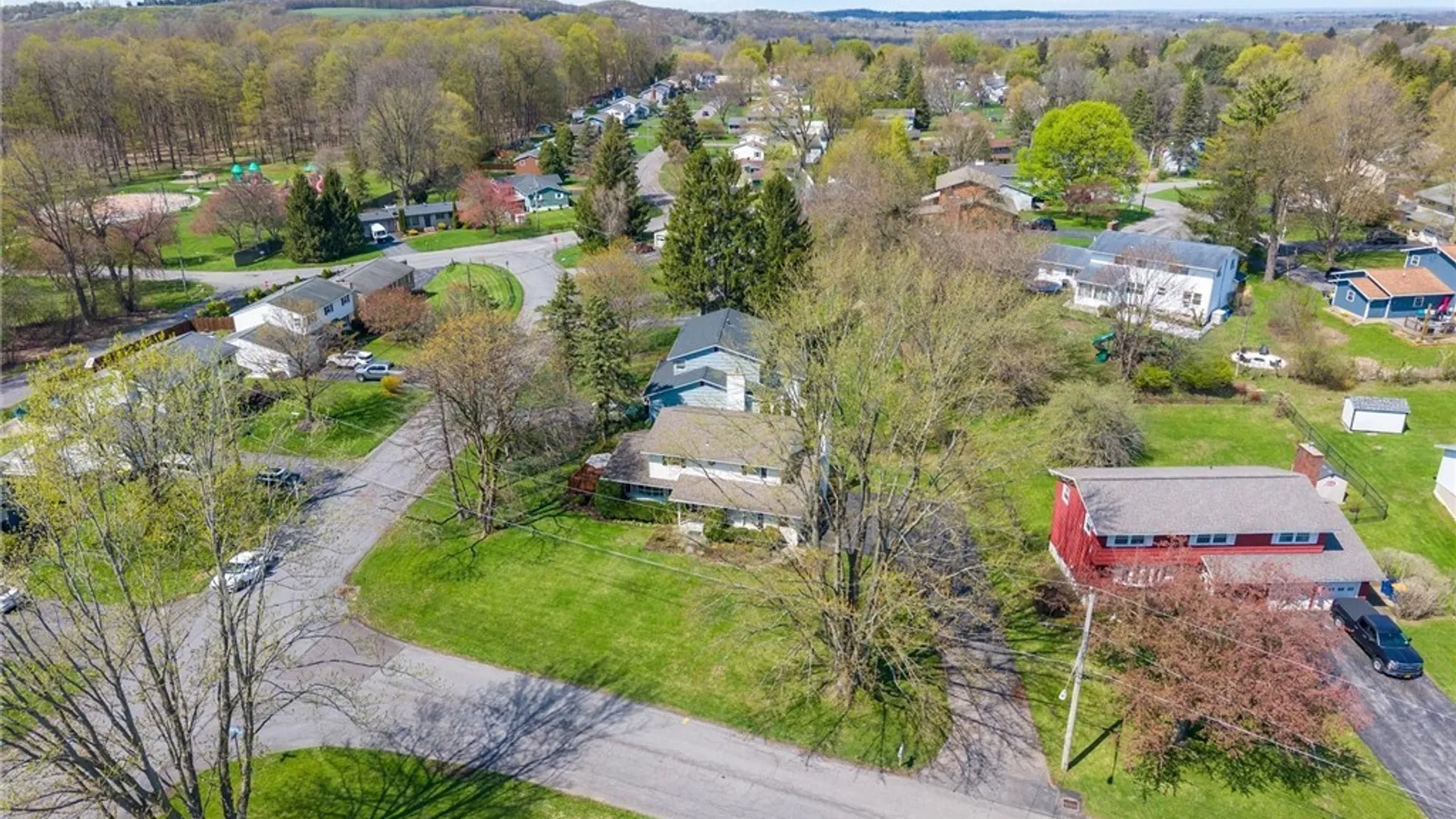 Property at 207 Thornton Circle, Camillus, NY 13031 2