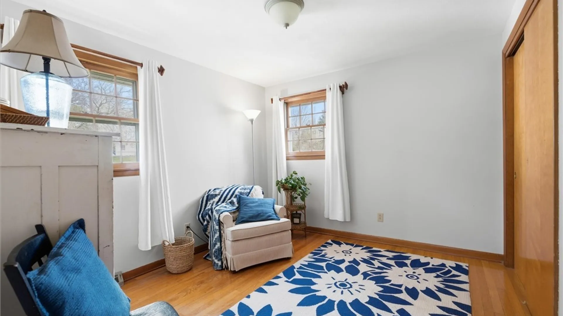 Property at 207 Thornton Circle, Camillus, NY 13031 27