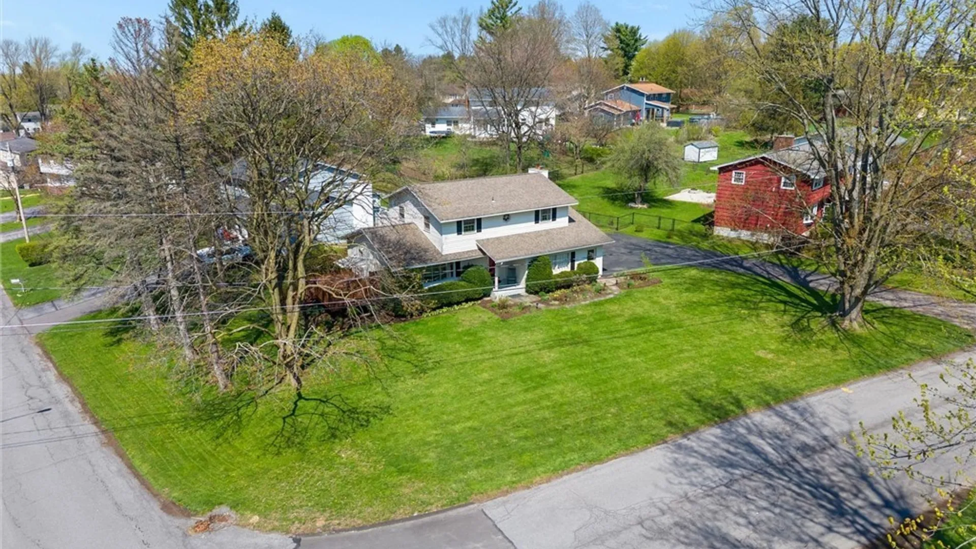 Property at 207 Thornton Circle, Camillus, NY 13031 3