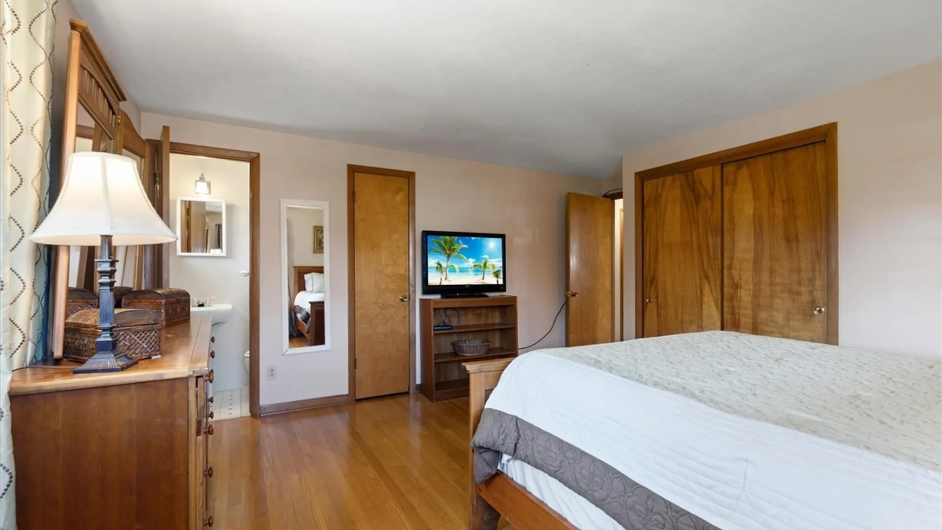 Property at 207 Thornton Circle, Camillus, NY 13031 31