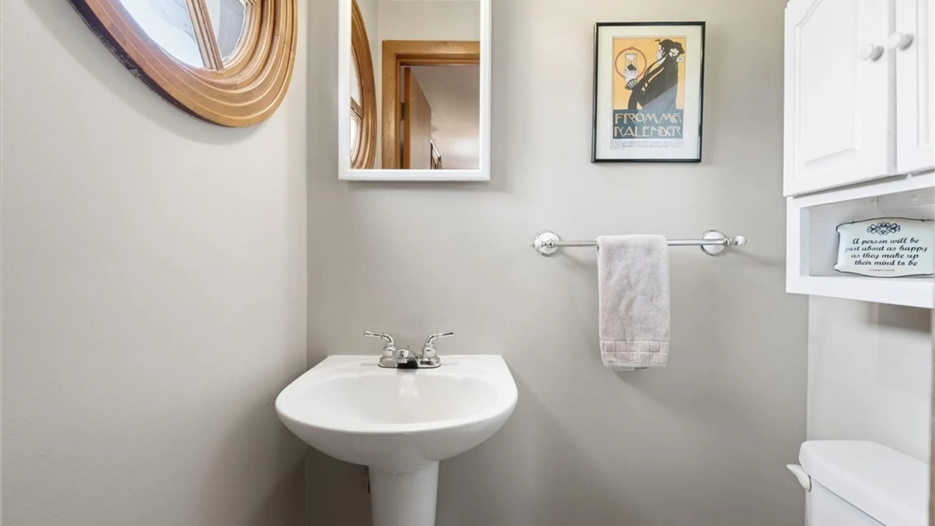 Property at 207 Thornton Circle, Camillus, NY 13031 32