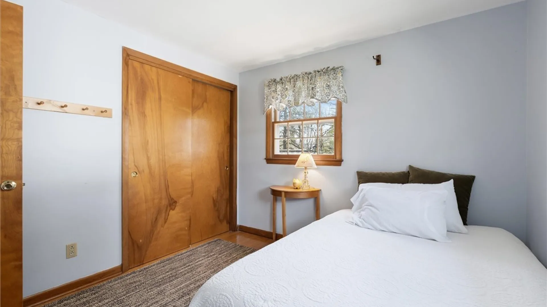 Property at 207 Thornton Circle, Camillus, NY 13031 33