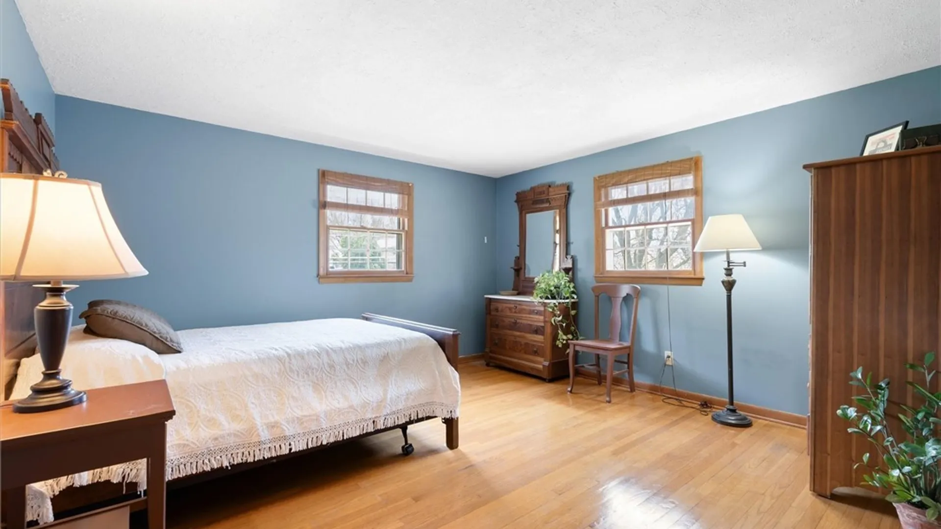 Property at 207 Thornton Circle, Camillus, NY 13031 35