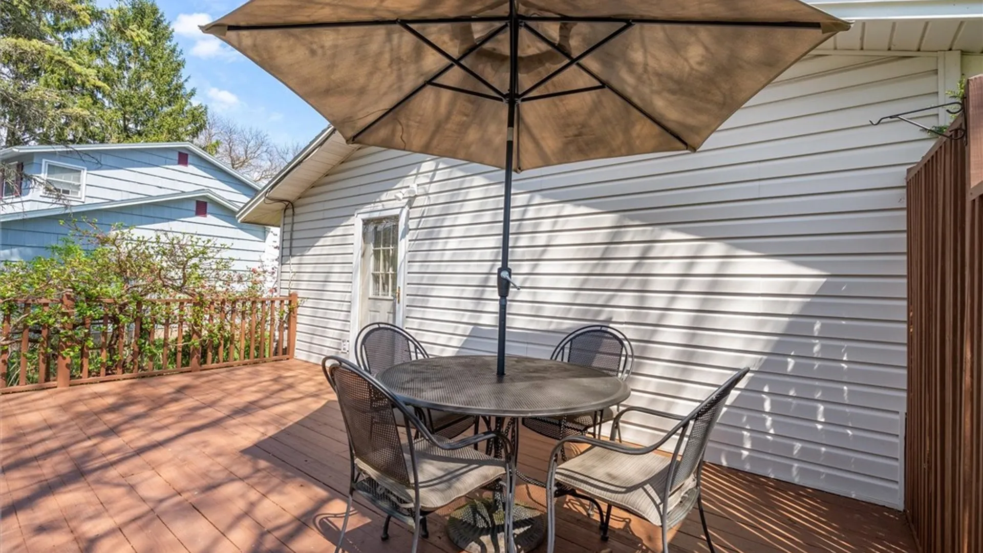 Property at 207 Thornton Circle, Camillus, NY 13031 42