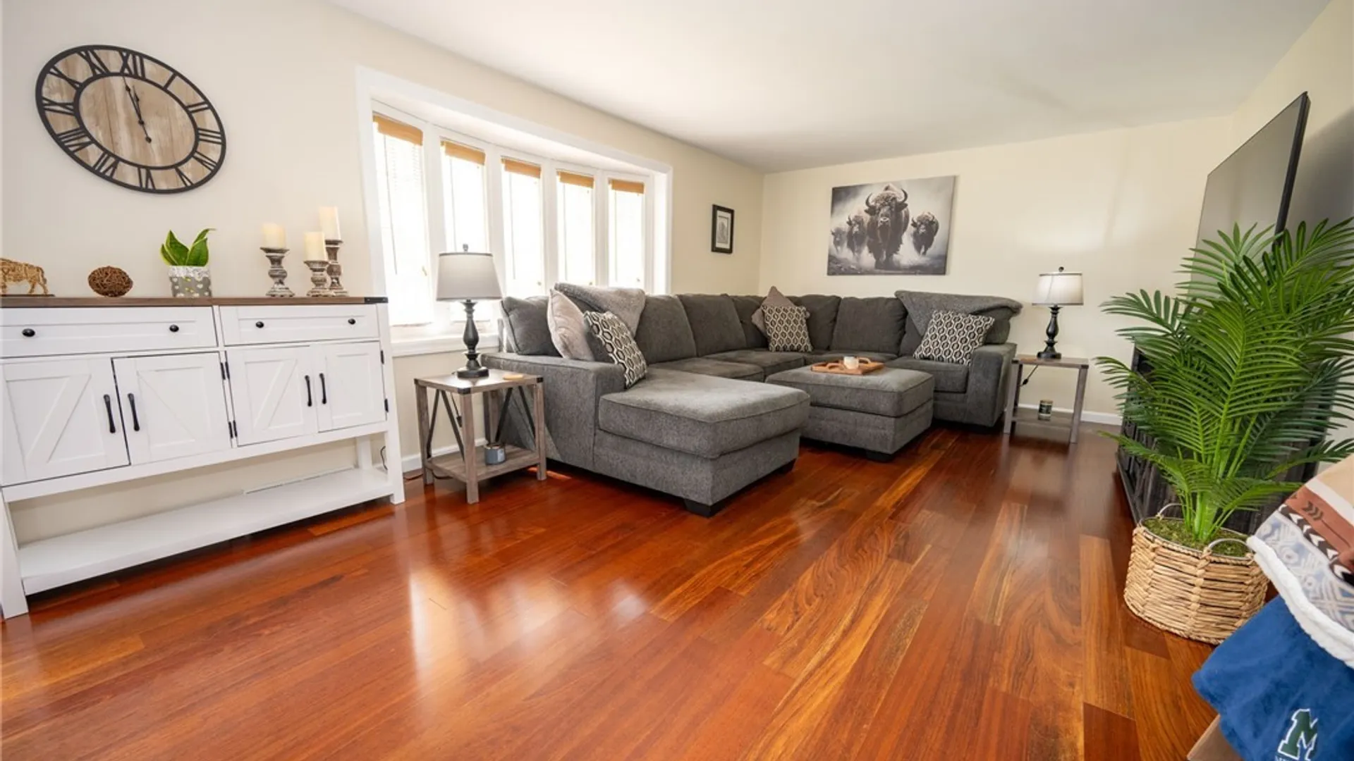 Property at 76 Cherbourg Drive, Cheektowaga, NY 14227 10