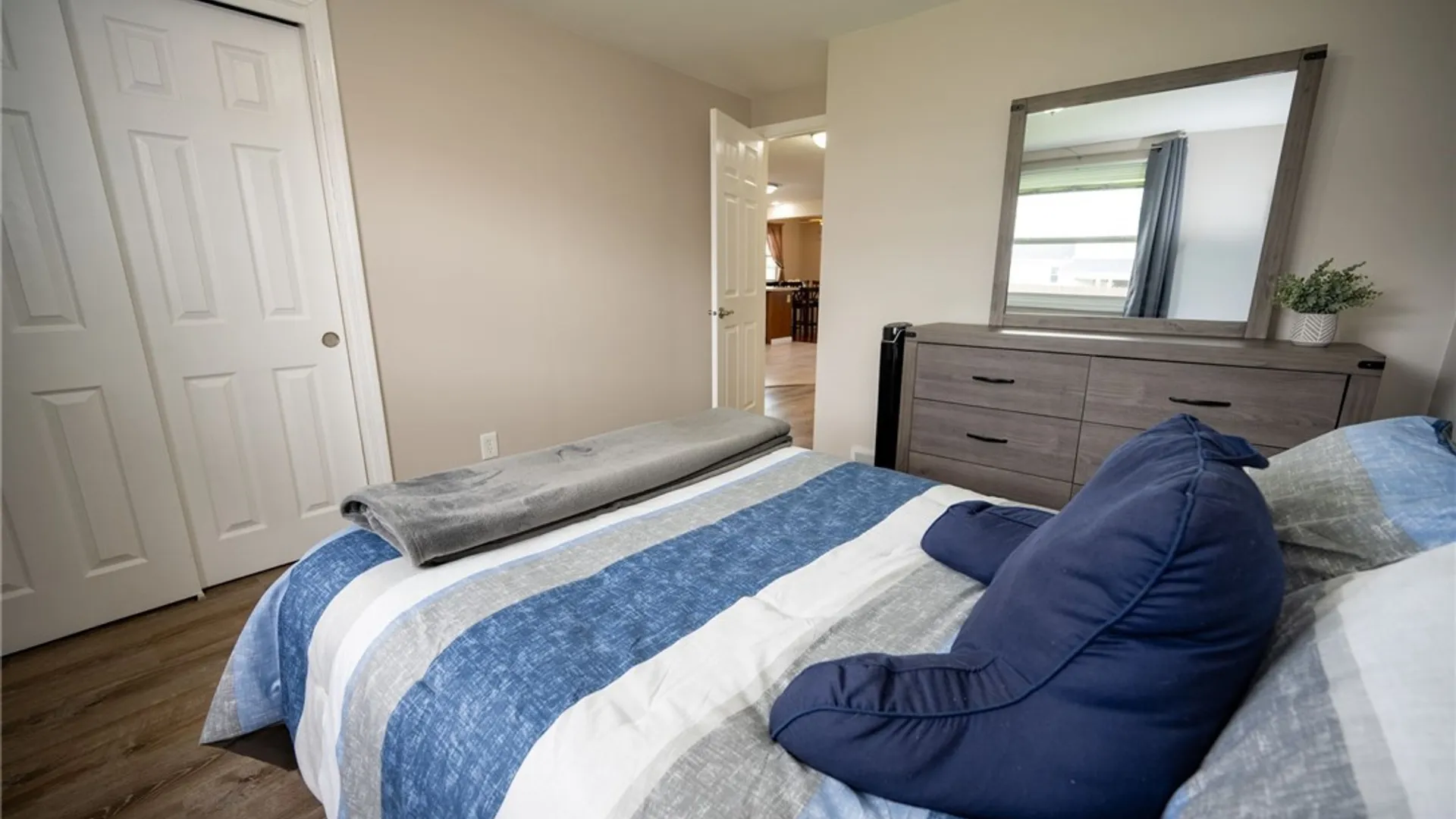 Property at 76 Cherbourg Drive, Cheektowaga, NY 14227 21