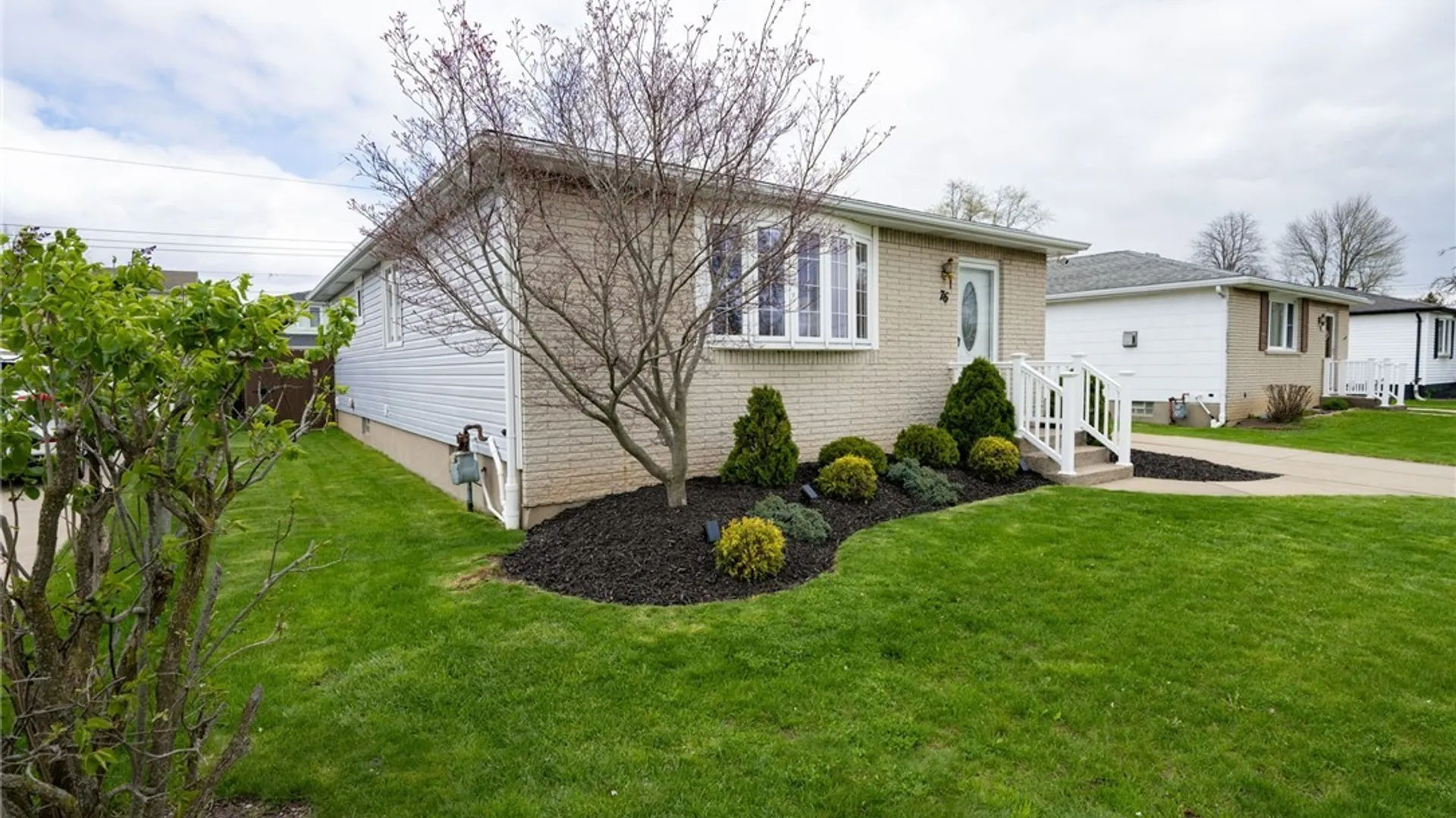 Property at 76 Cherbourg Drive, Cheektowaga, NY 14227 4