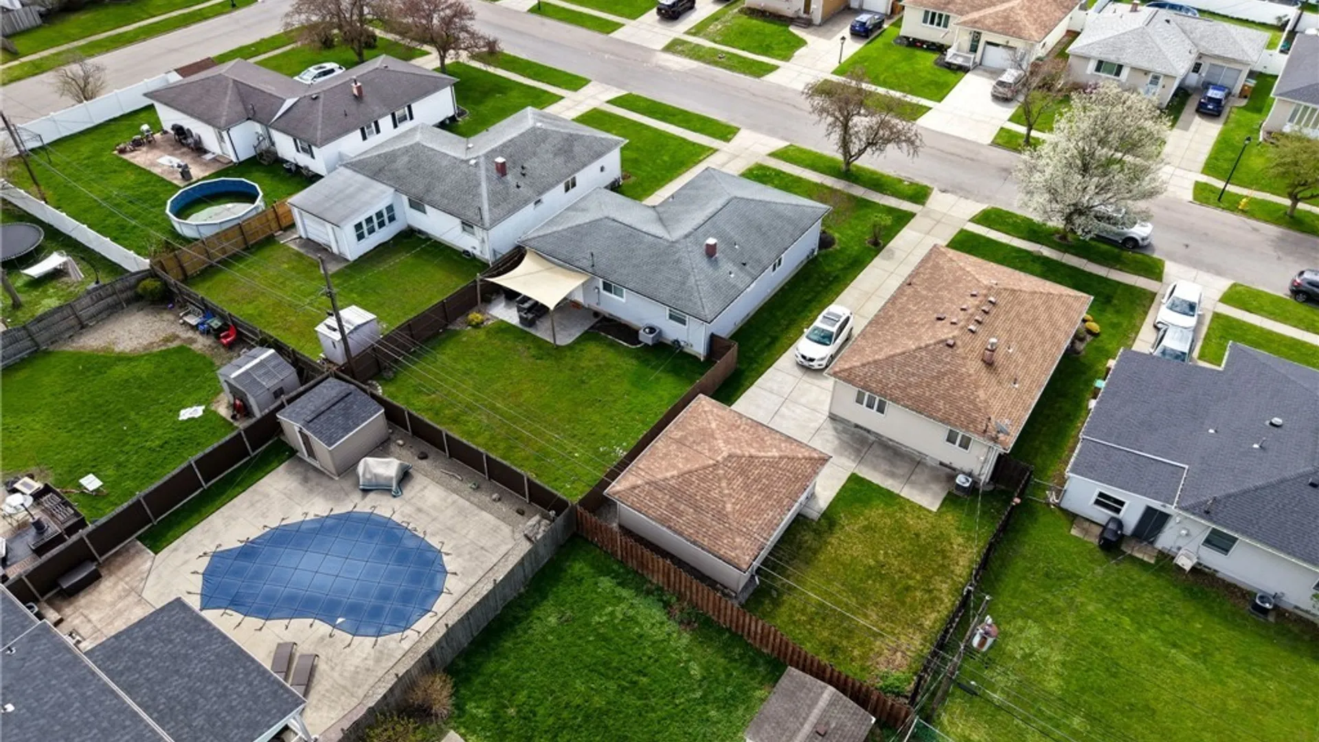 Property at 76 Cherbourg Drive, Cheektowaga, NY 14227 47