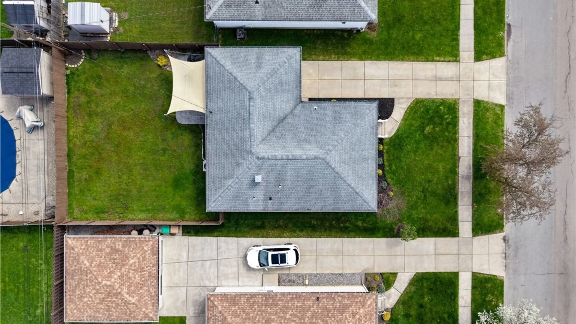 Property at 76 Cherbourg Drive, Cheektowaga, NY 14227 48