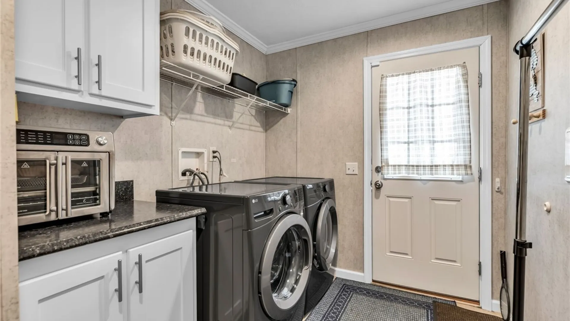 Property at 430 Chestnut Road, Lockport Town, NY 14094 16