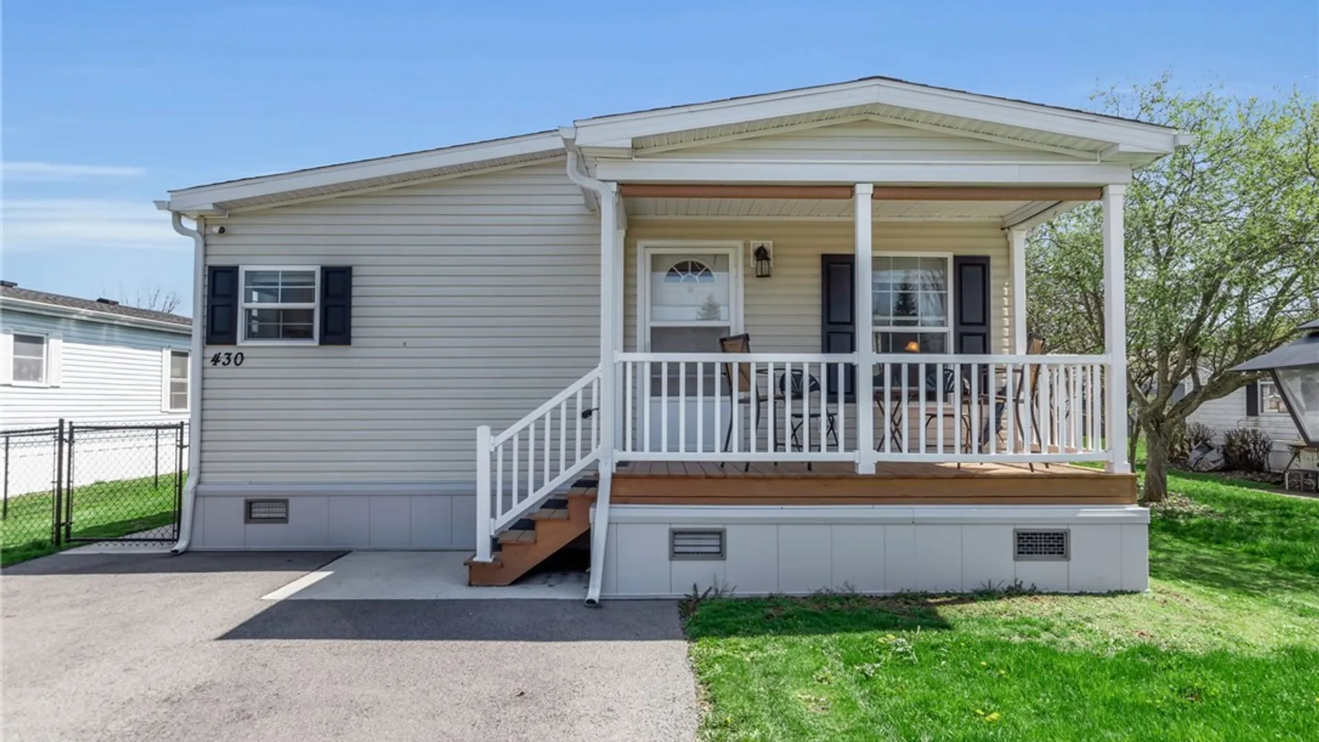 Property at 430 Chestnut Road, Lockport Town, NY 14094 2