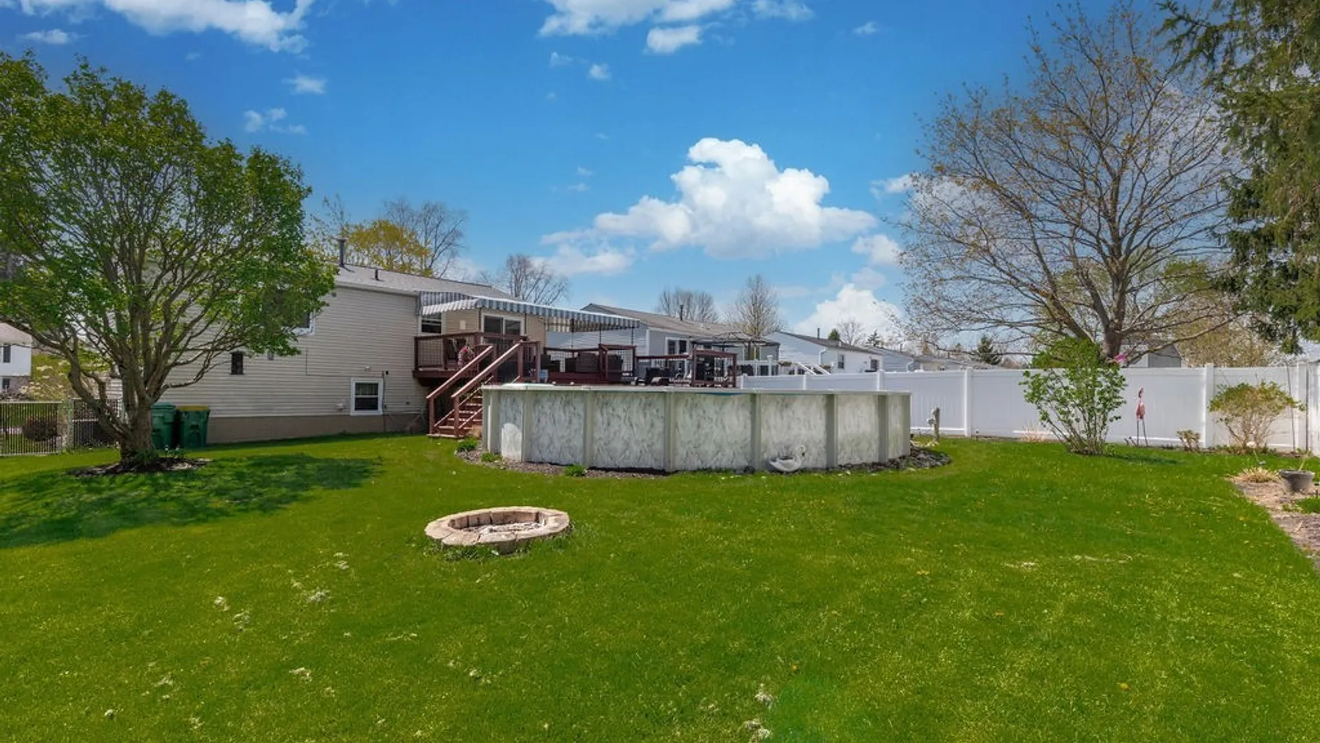 Property at 161 Oakhill Drive, Hamburg, NY 14075 4