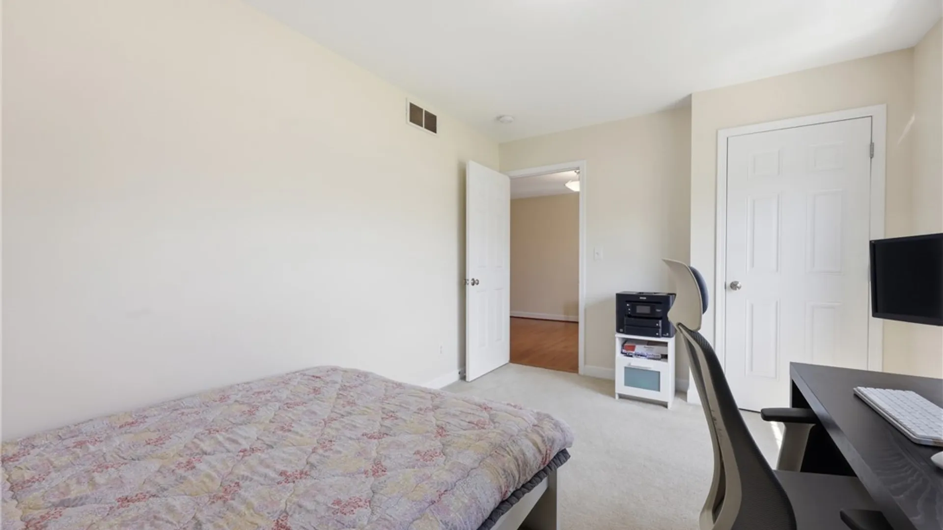 Property at 98 Morris Crescent, West Seneca, NY 14224 26