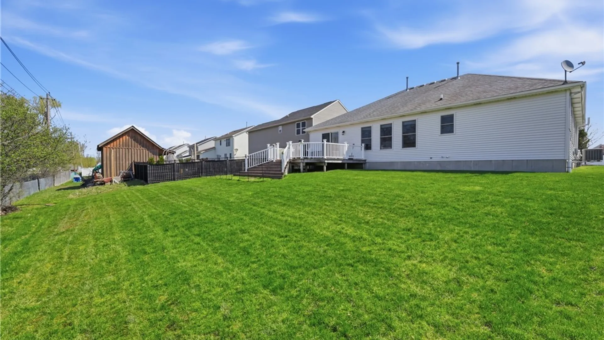 Property at 98 Morris Crescent, West Seneca, NY 14224 37