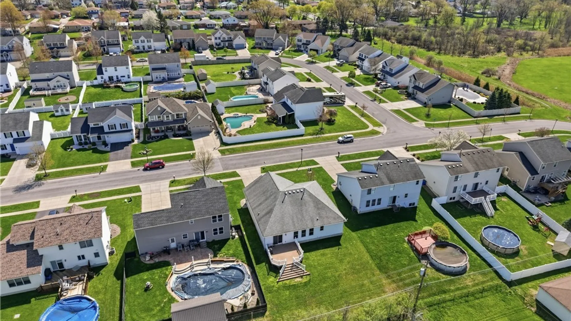 Property at 98 Morris Crescent, West Seneca, NY 14224 42