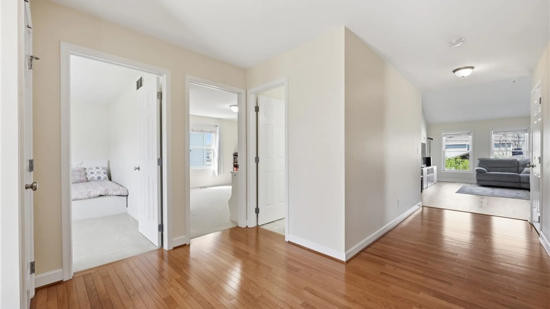 Property at 98 Morris Crescent, West Seneca, NY 14224 6