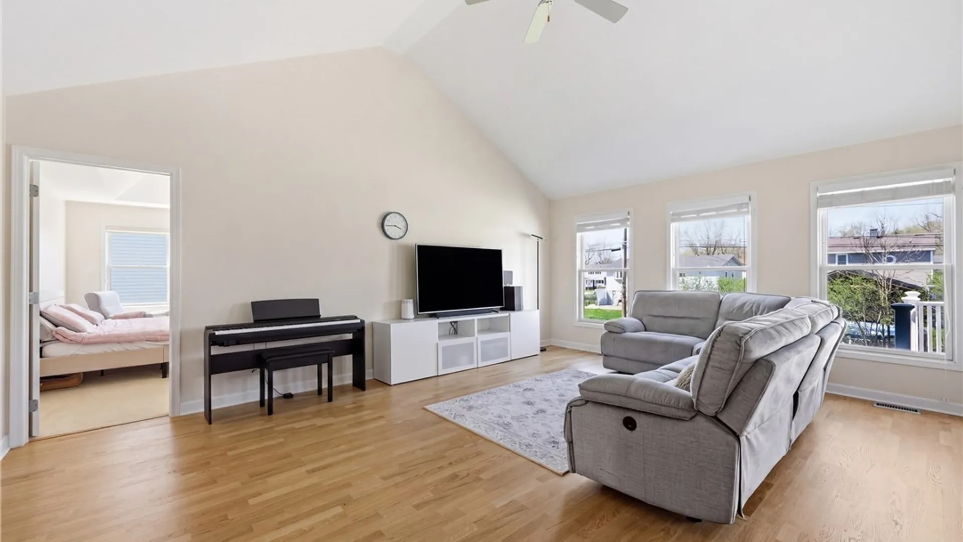 Property at 98 Morris Crescent, West Seneca, NY 14224 9