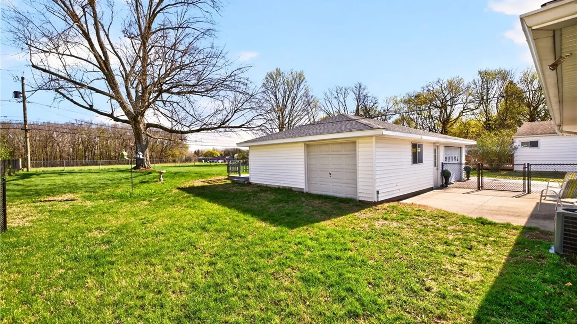 Property at 302 Wellington Road, Webster, NY 14580 17