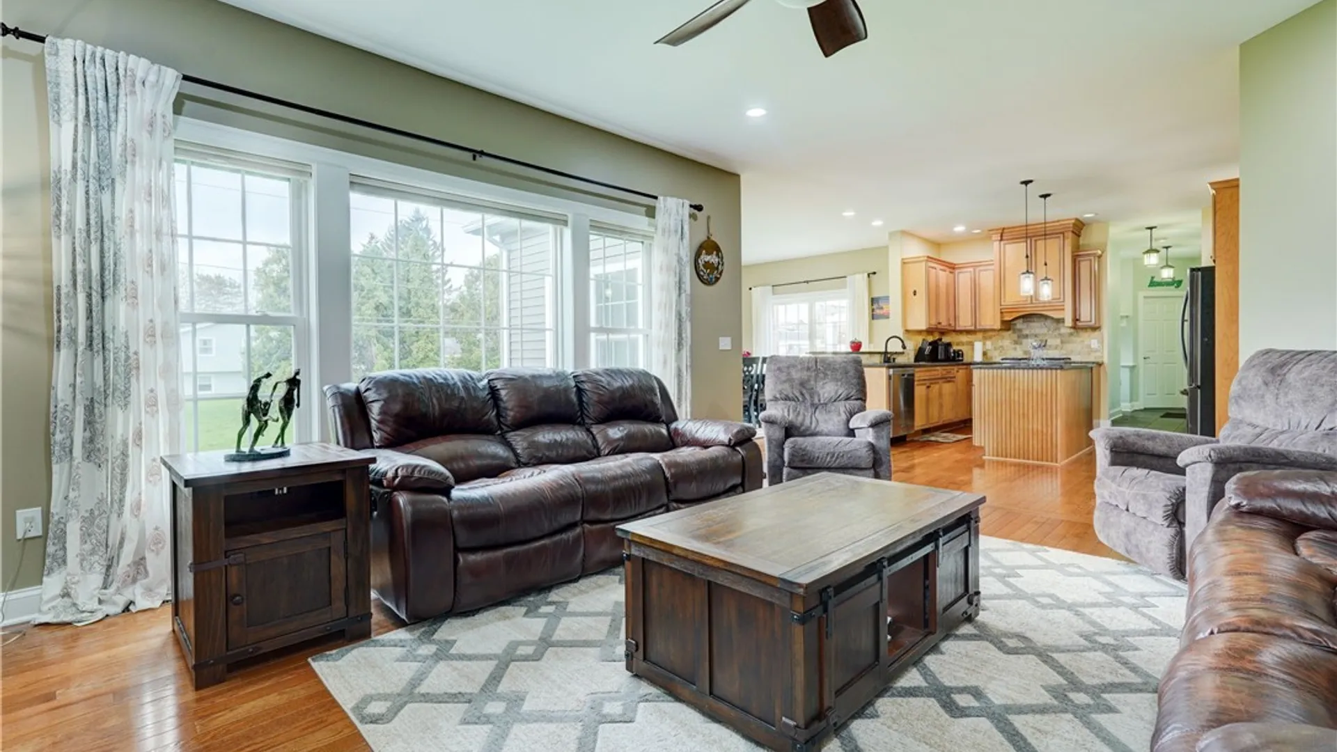 Property at 11 Rainbrooke Drive, Pittsford, NY 14534 13