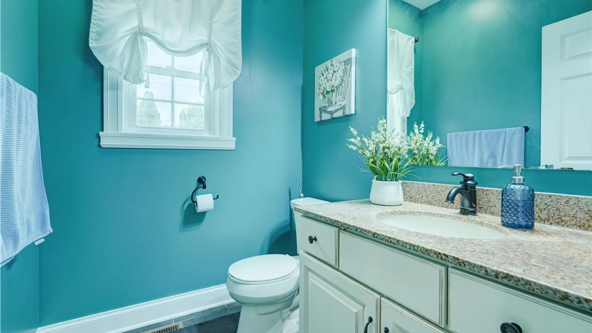 Property at 11 Rainbrooke Drive, Pittsford, NY 14534 27