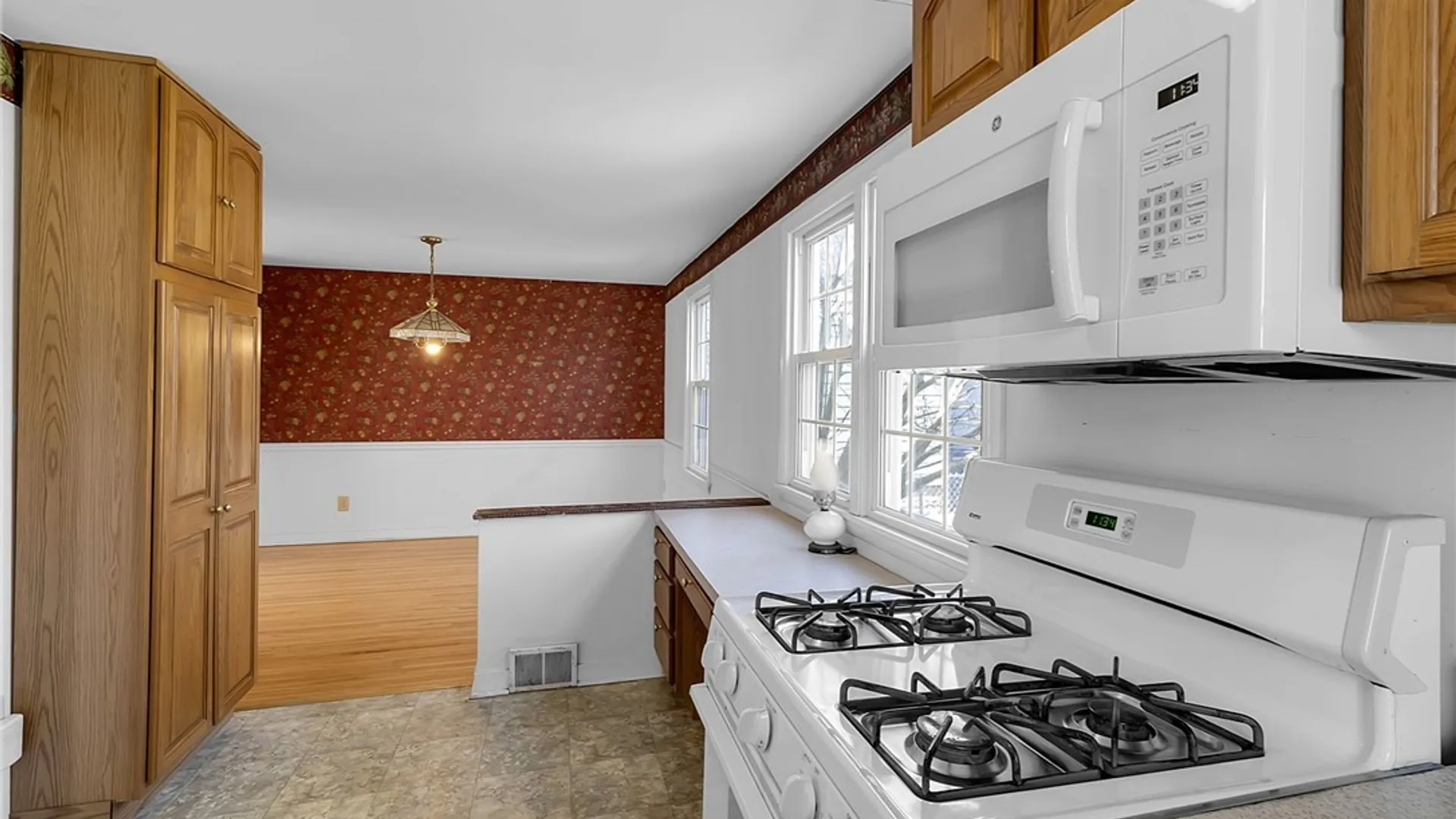 Property at 80 Knox Avenue, Buffalo, NY 14216 14