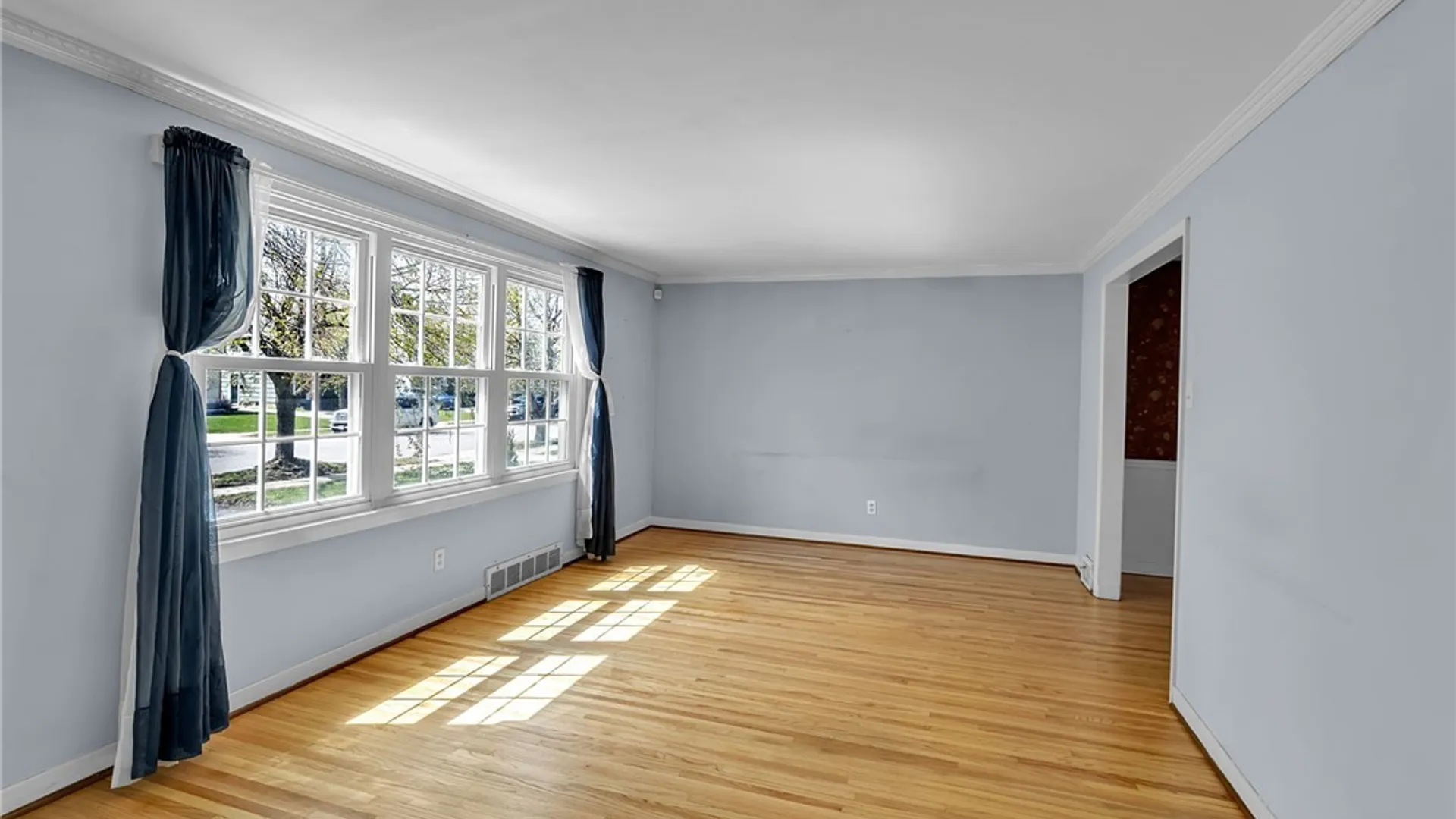 Property at 80 Knox Avenue, Buffalo, NY 14216 5