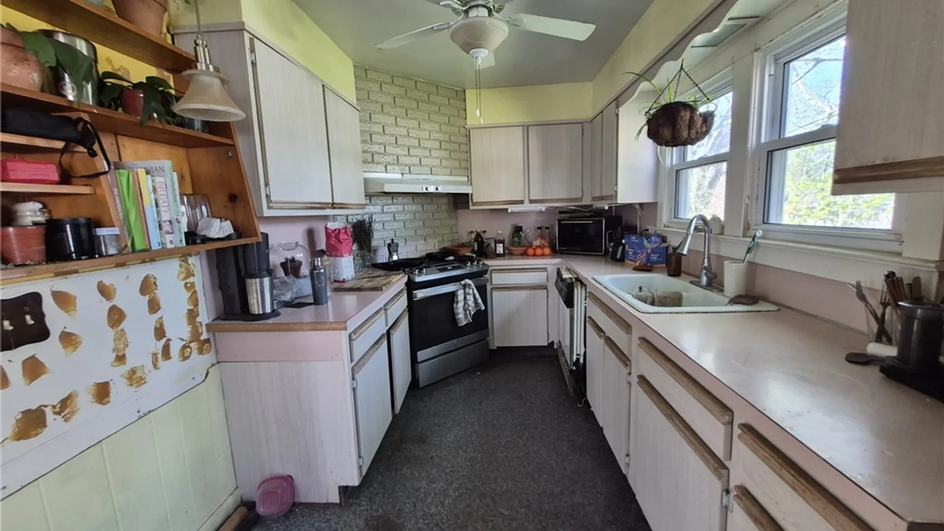 Property at 220 Chautauqua Avenue, Jamestown, NY 14701 4